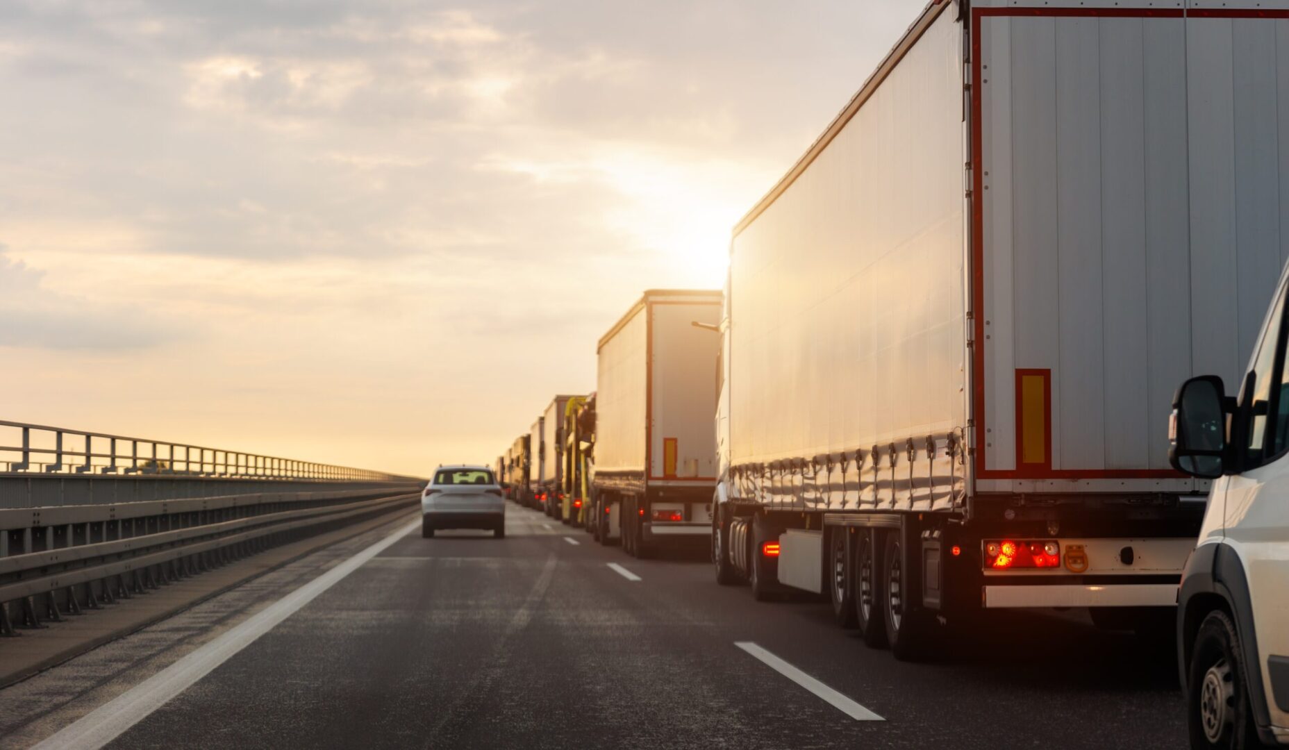 Імперіал Карго та LINQO: контроль витрат пального, керування тахографом і SENT-GEO — все в одному рішенні